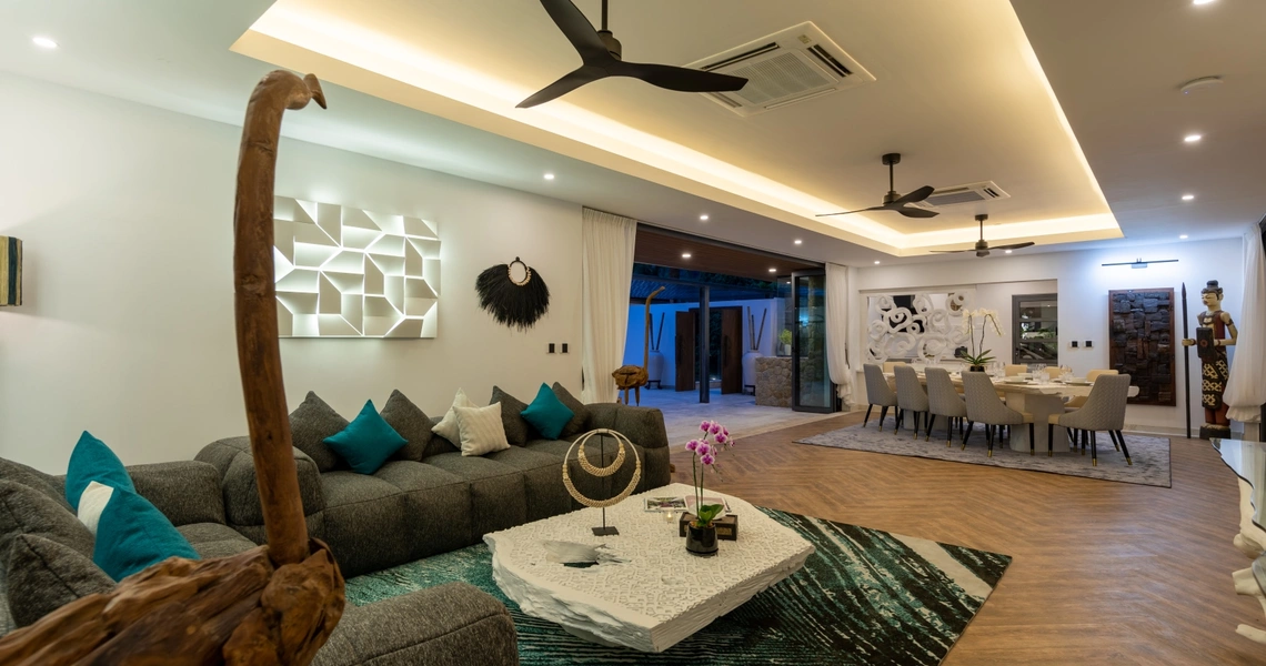 Villa Riverside living room