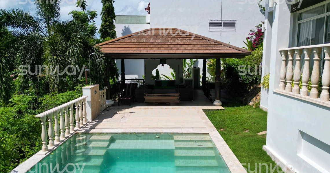 Villa Horizon 37 -  front of the villa