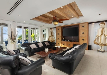 None Villa Thai Sawan - Living area