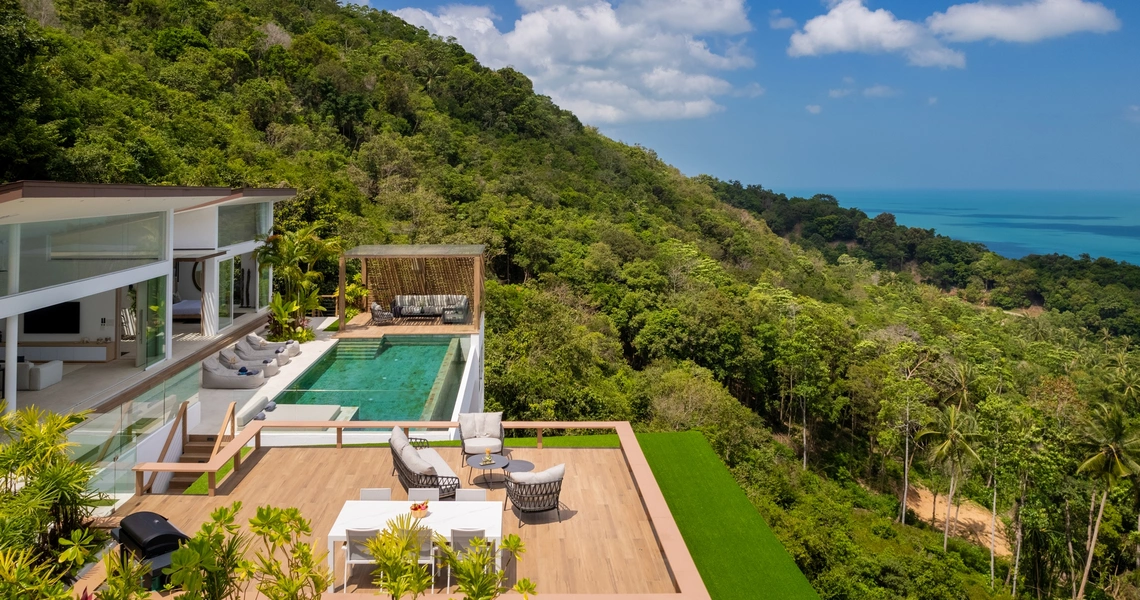 Pacific Palisade Samui luxury villa - villa and surrounding jungle