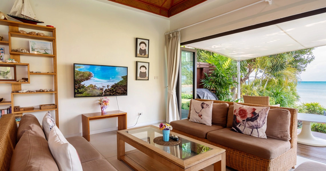 Indu Sunset living rooom
