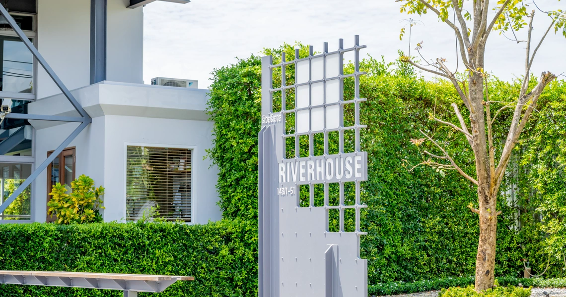 Riverhouse Phuket villas project sign