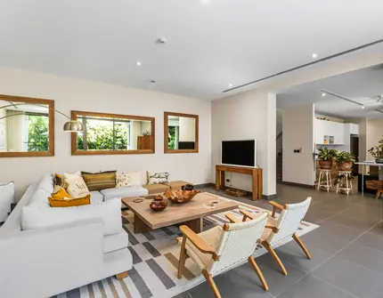Villa Mimosa Layan Beach-Living area