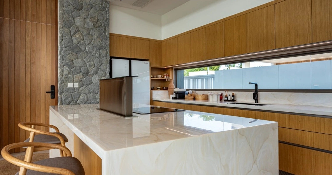 Mono Champaca - kitchen and dining