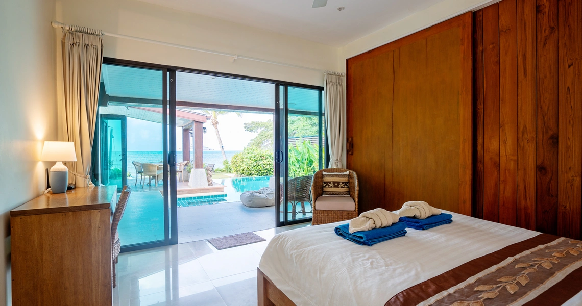 Indu Sunset bedroom with view