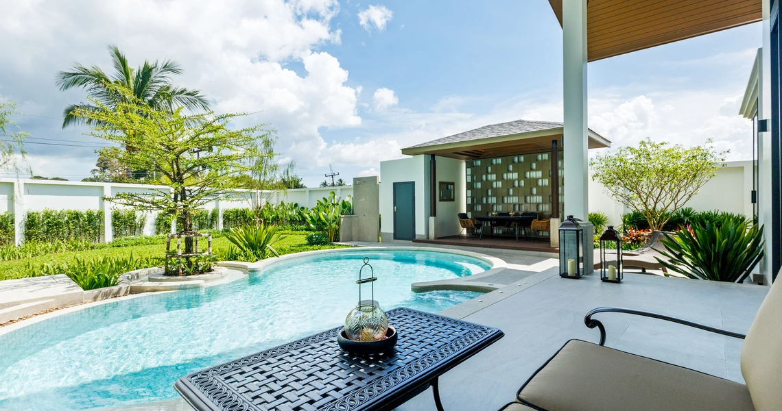 Erawana Creek - pool exterior