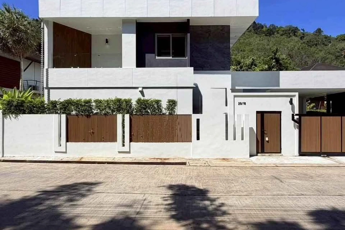 Loch Palm Villa - entrance