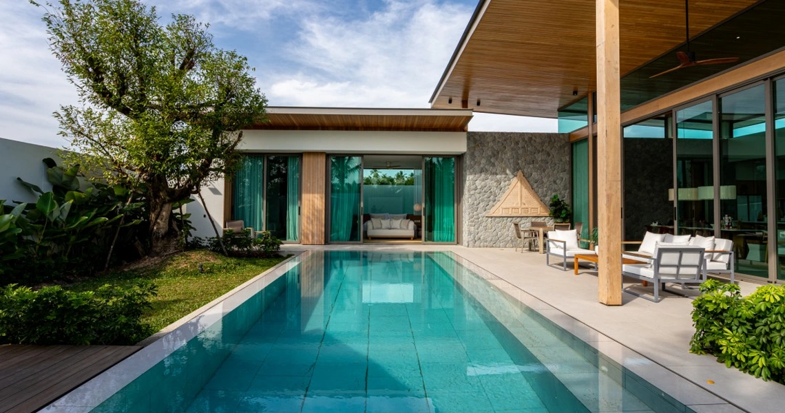 Mono Champaca - exterior pool