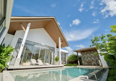 Erawana Creek -exterior pool
