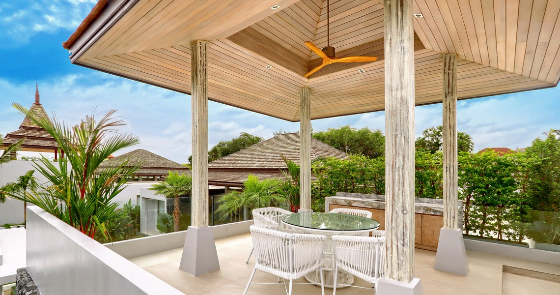 Botanica - Hillside - Outside View