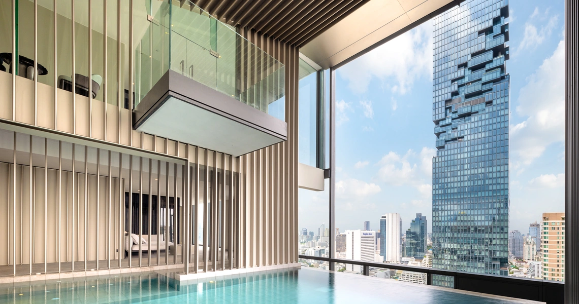 Tait Sathorn  12 Luxury Bangkok Condominium Swimming Pool