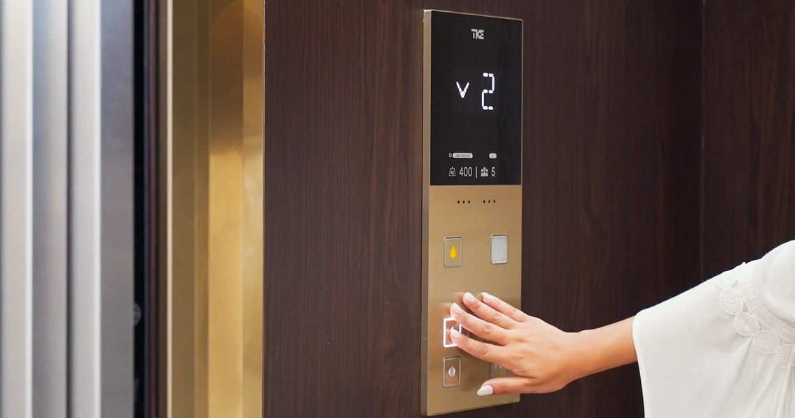 Samui Jewels - Elevator