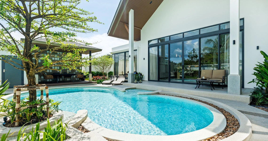 Erawana Creek - pool exterior