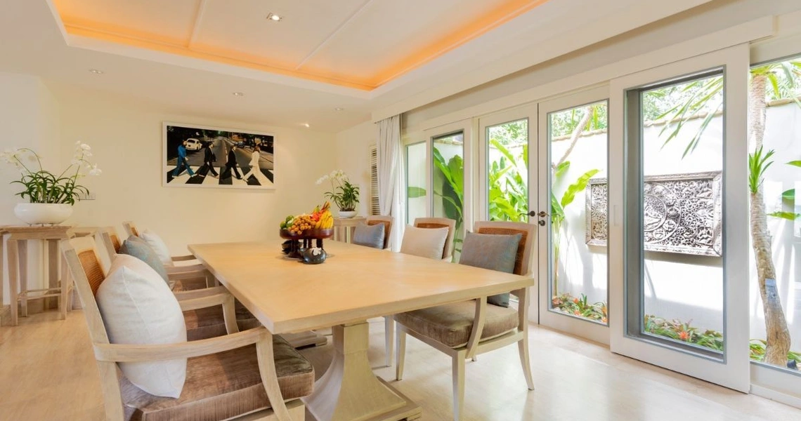 Trisara Signature Villa - Dinning table