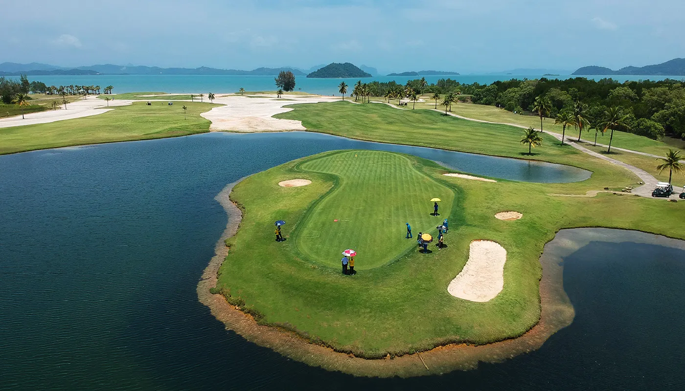 The Best Golf Courses and Country Clubs in Phuket for Luxury Villa Owners